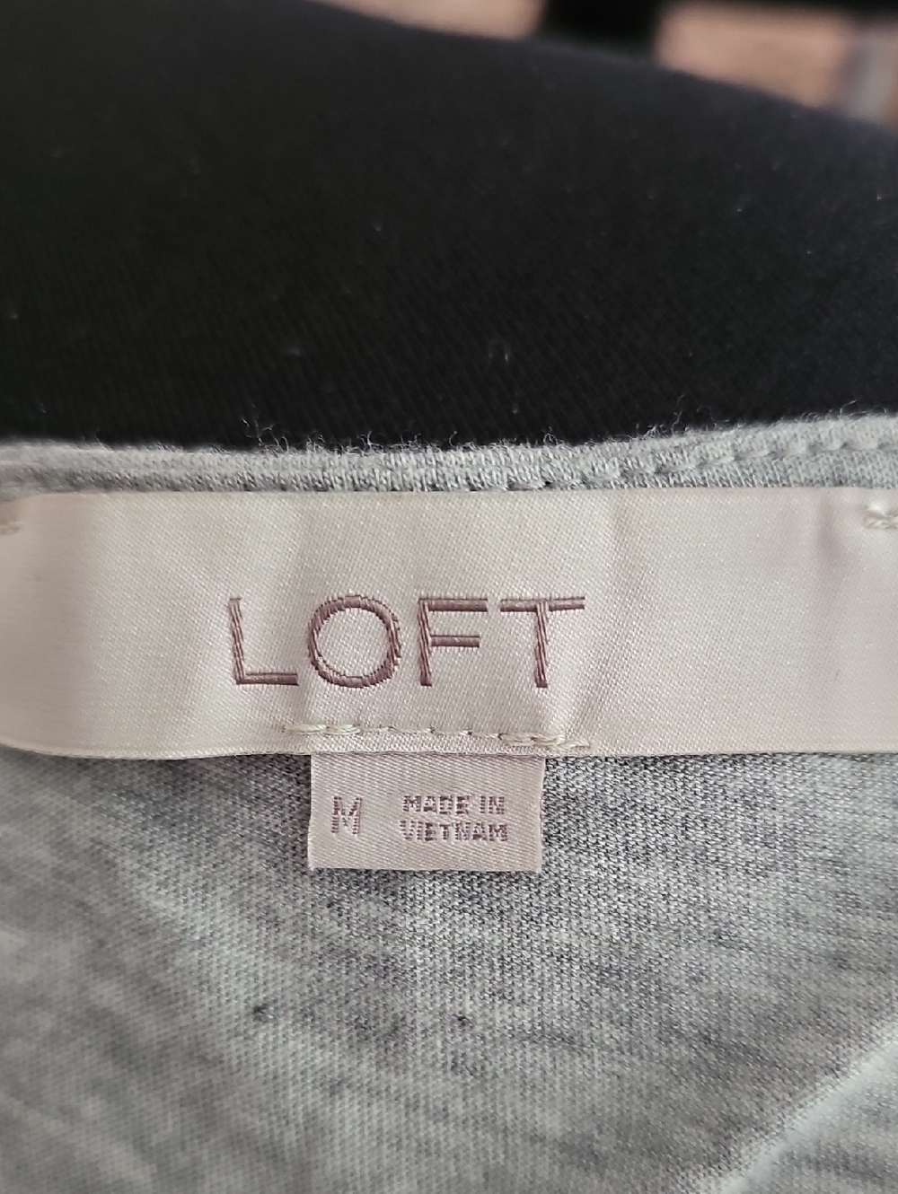 LOFT Heather Gray Scoop Neck Split Flutter Sleeve Tee With Black Trim - Picture 6 of 7